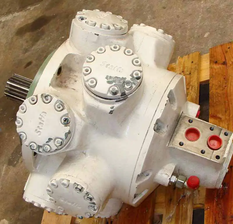 Radial-piston-type hydraulic motor