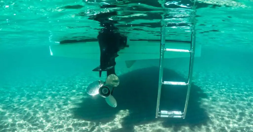 How To Prevent Propeller Strikes Avoid Boat Propeller Injuries